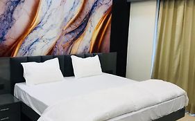 Monarch Inn